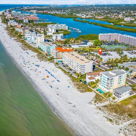 Gulf Coast Gem Private Condo - 2Bed, 1Bath, Sleeps 6, Across The Street From Beach & Gulf, Game Room, Pool Clearwater Beach Bagian luar foto