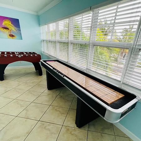Gulf Coast Gem Private Condo - 2Bed, 1Bath, Sleeps 6, Across The Street From Beach & Gulf, Game Room, Pool Clearwater Beach Bagian luar foto