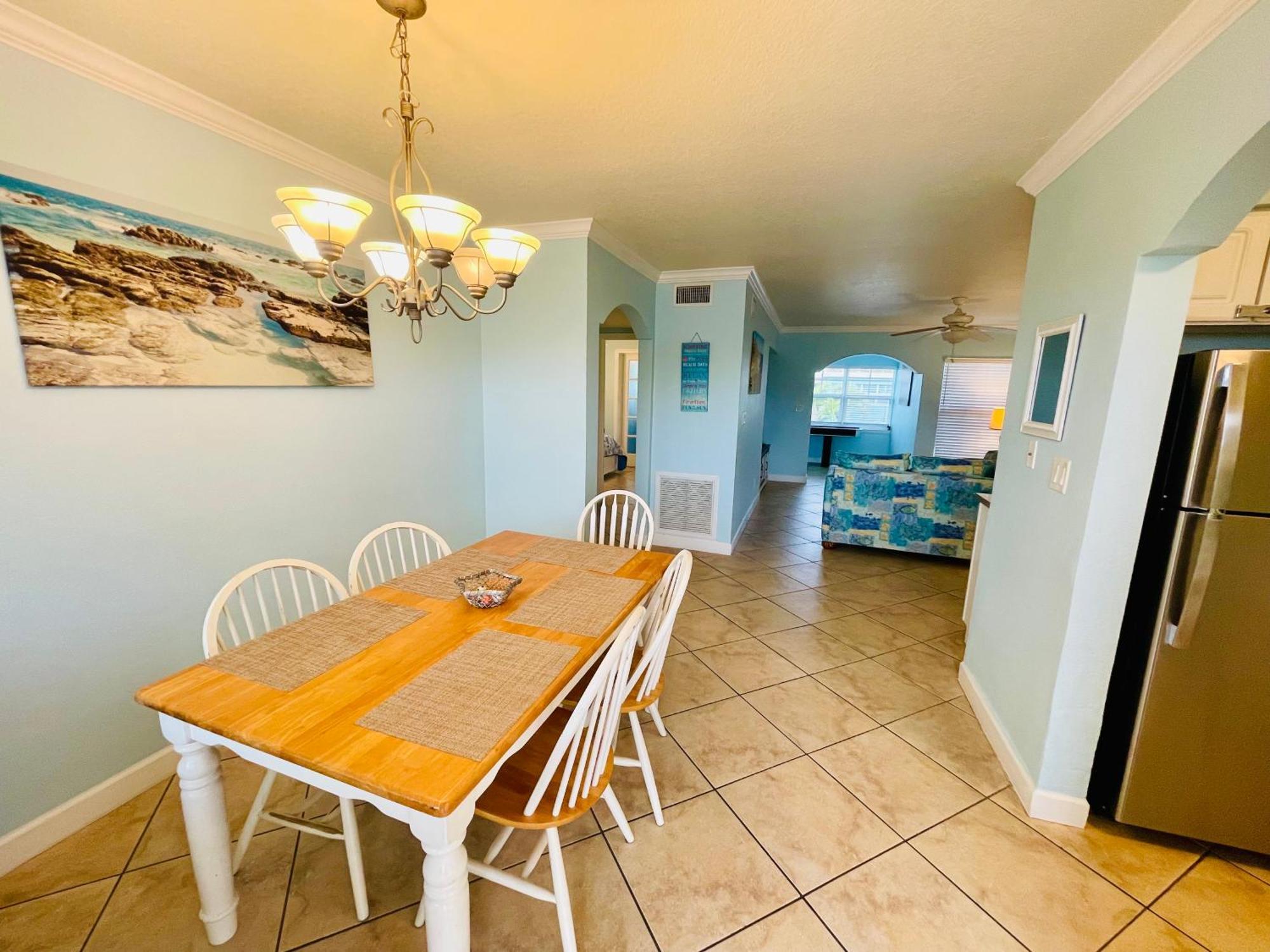 Gulf Coast Gem Private Condo - 2Bed, 1Bath, Sleeps 6, Across The Street From Beach & Gulf, Game Room, Pool Clearwater Beach Bagian luar foto